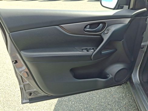 Used 2020 Nissan Rogue Sport S AWD/4WD image 12