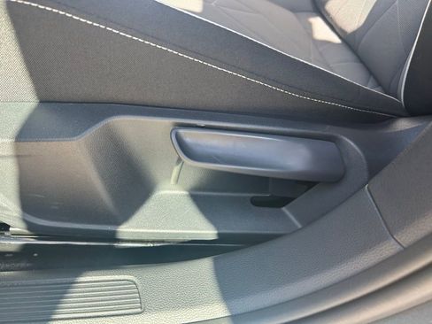 Used 2025 Volkswagen Jetta Sport FWD image 50
