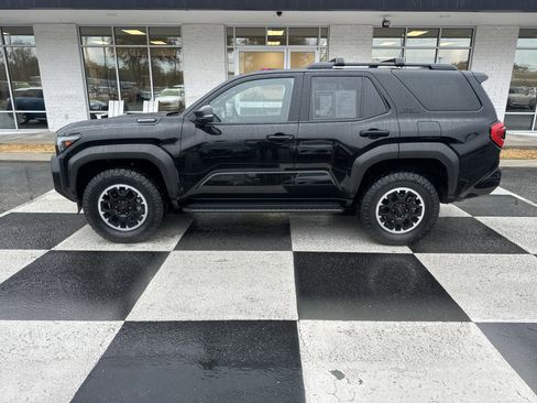 Used 2025 Toyota 4Runner TRD Off-Road Premium image 1