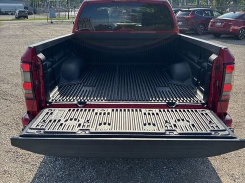 Used 2023 Nissan Frontier SV w/ Tow Package AWD/4WD image 9