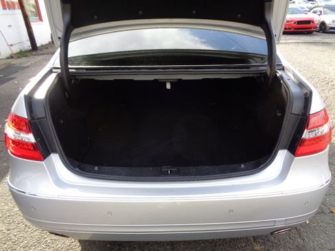 Used 2011 Mercedes-Benz E 350 4MATIC Sedan image 26