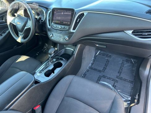 Used 2022 Chevrolet Malibu LT image 11