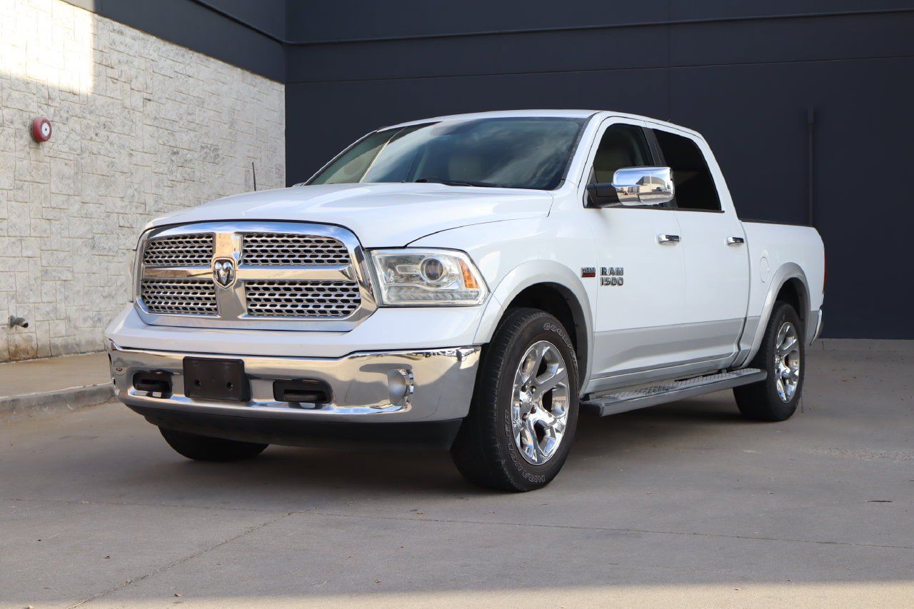 Used 2015 RAM 1500 Laramie RWD image 2