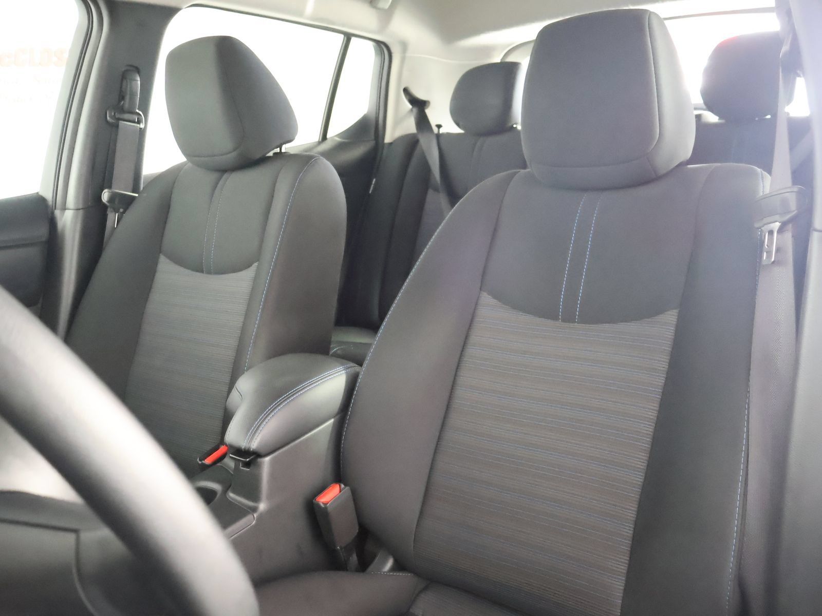 Used 2025 Nissan Leaf S FWD image 24