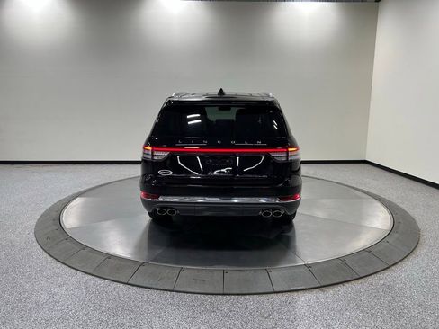 Certified 2025 Lincoln Aviator AWD image 7