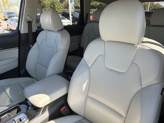 Certified 2024 Kia Telluride S w/ S Sunroof Package AWD/4WD image 21