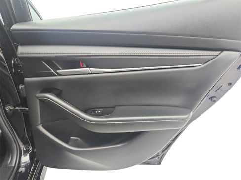 Used 2025 MAZDA MAZDA3 s image 26