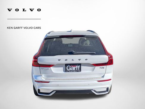 New 2026 Volvo XC60 T8 Ultra w/ Climate Package PRO AWD/4WD image 4