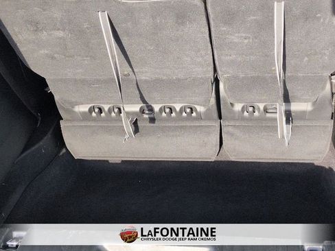 Certified 2025 Chrysler Pacifica Select image 27