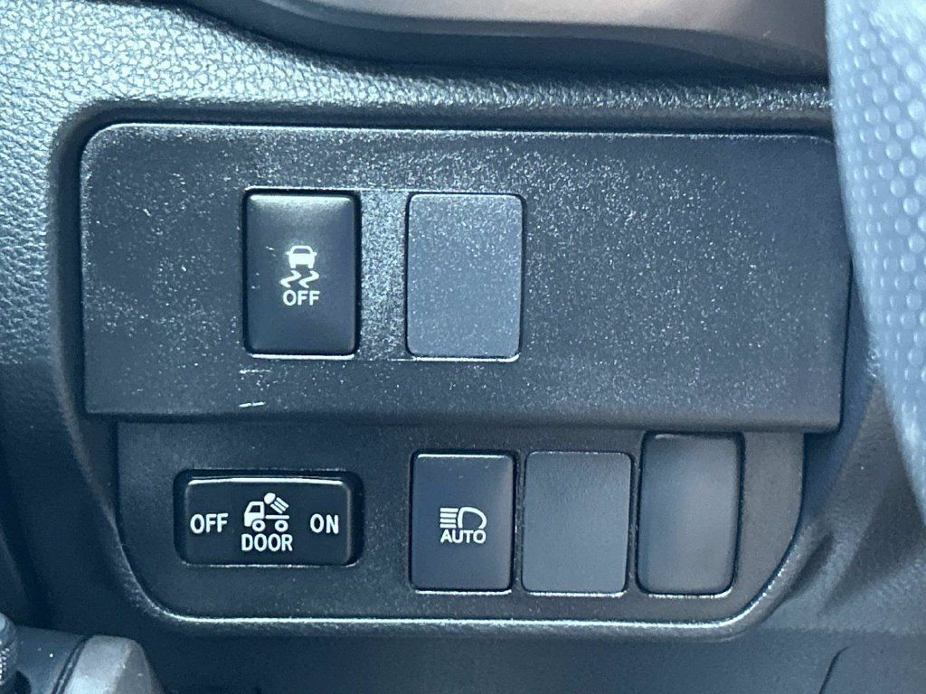 Used 2022 Toyota Tacoma SR5 RWD image 25