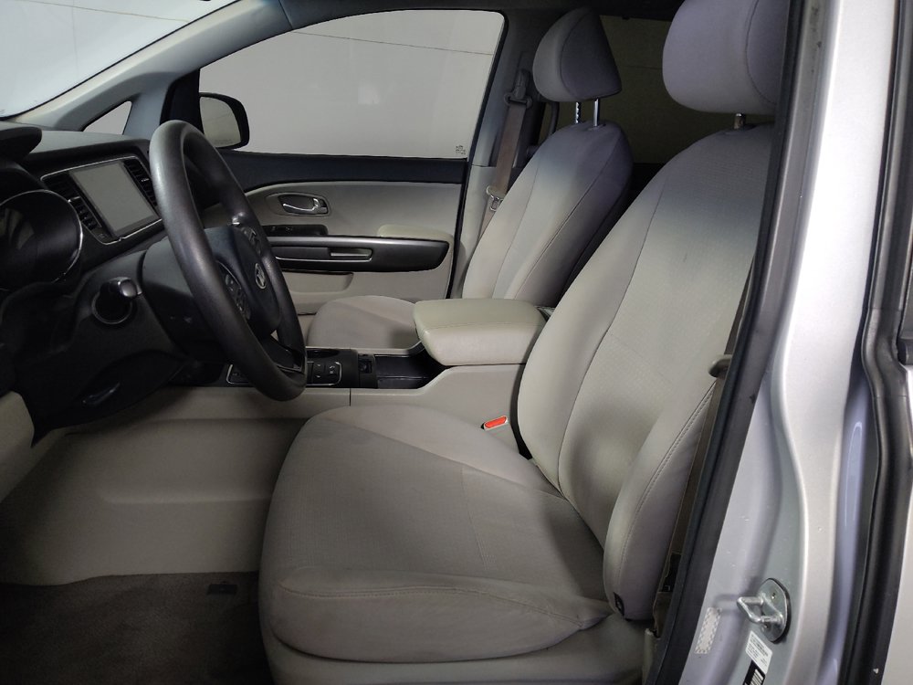 Used 2016 Kia Sedona LX w/ LX Convenience Package FWD image 17