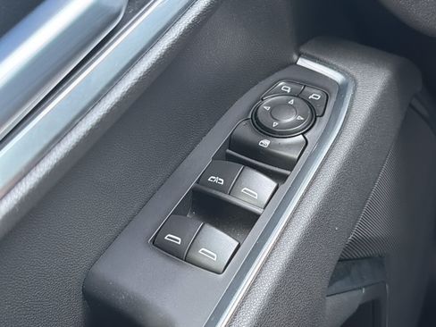 Used 2025 Chevrolet Silverado 1500 LT AWD/4WD image 18