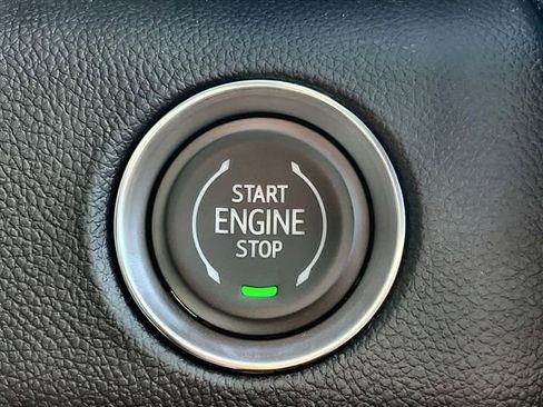 New 2026 GMC Acadia Denali w/ Super Cruise Package image 17