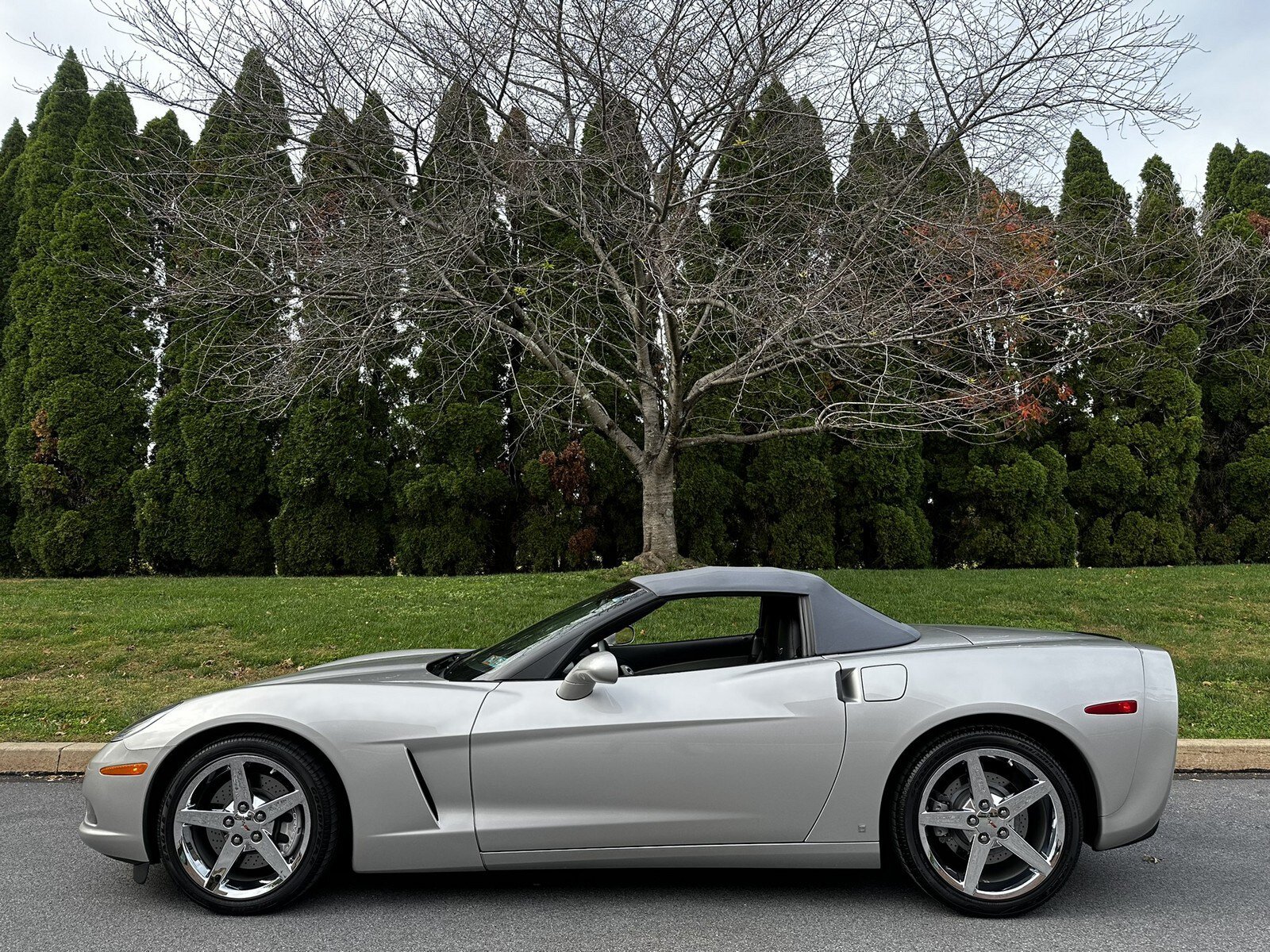 Used 2007 Chevrolet Corvette Convertible w/ Preferred Equipment Group RWD image 33