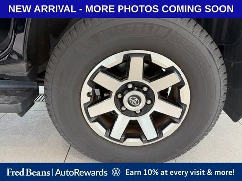 Used 2017 Toyota 4Runner TRD Off-Road AWD/4WD image 15