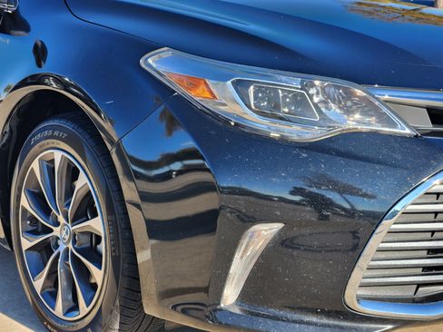 Used 2016 Toyota Avalon XLE Premium image 6