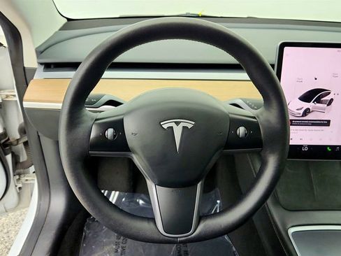 Used 2023 Tesla Model 3 Standard Range RWD image 13