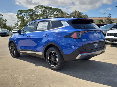 New 2026 Kia Sportage EX FWD image 6