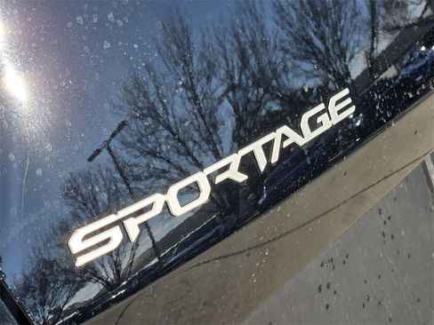 New 2026 Kia Sportage EX image 7