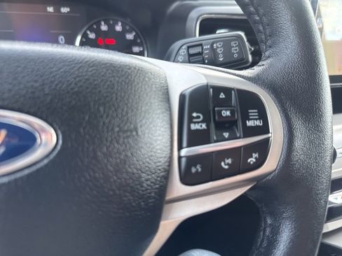 Used 2024 Ford Explorer XLT w/ Equipment Group 202A image 18