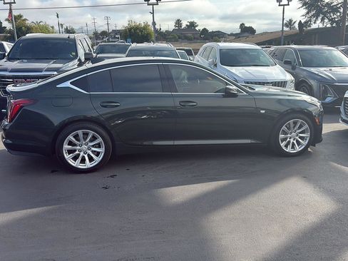 Used 2021 Cadillac CT5 Luxury image 2