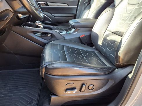 Used 2021 Kia Telluride SX w/ SX Prestige Package image 28