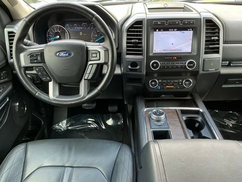 Used 2019 Ford Expedition Platinum RWD image 13