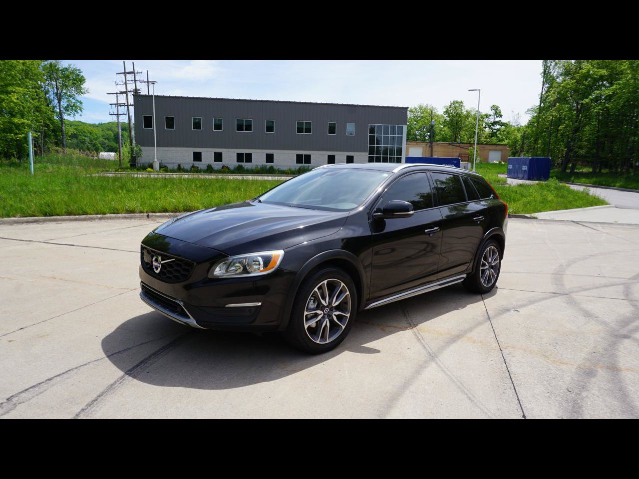 Used 2016 Volvo V60 T5 Cross Country AWD/4WD image 1