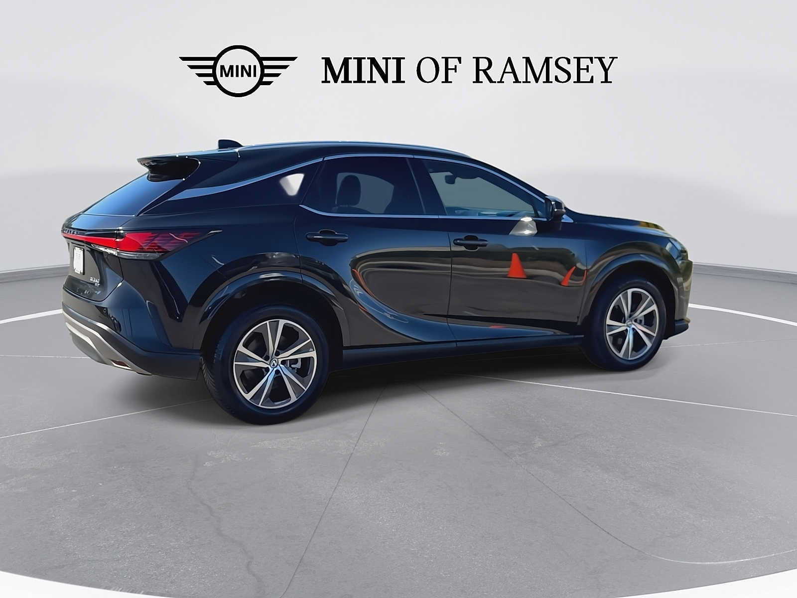 Used 2023 Lexus RX 350 Premium w/ Accessory Package AWD/4WD image 8