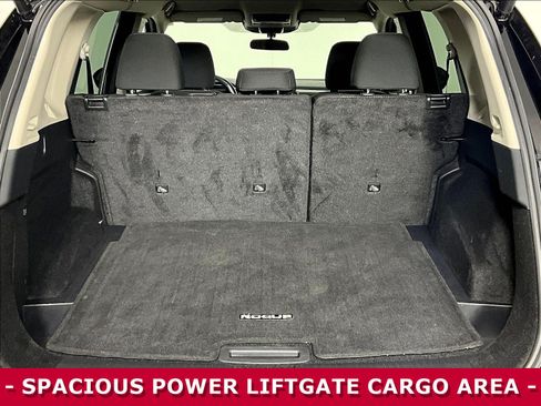 Certified 2025 Nissan Rogue SV FWD image 34