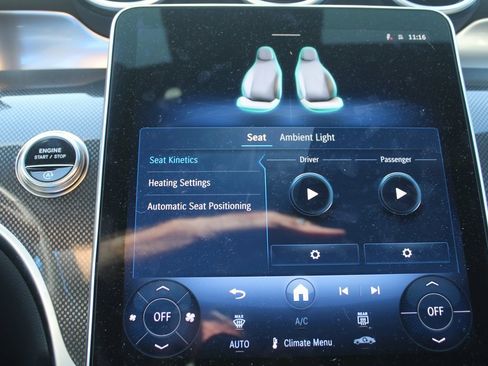 Used 2026 Mercedes-Benz GLC 300 image 44