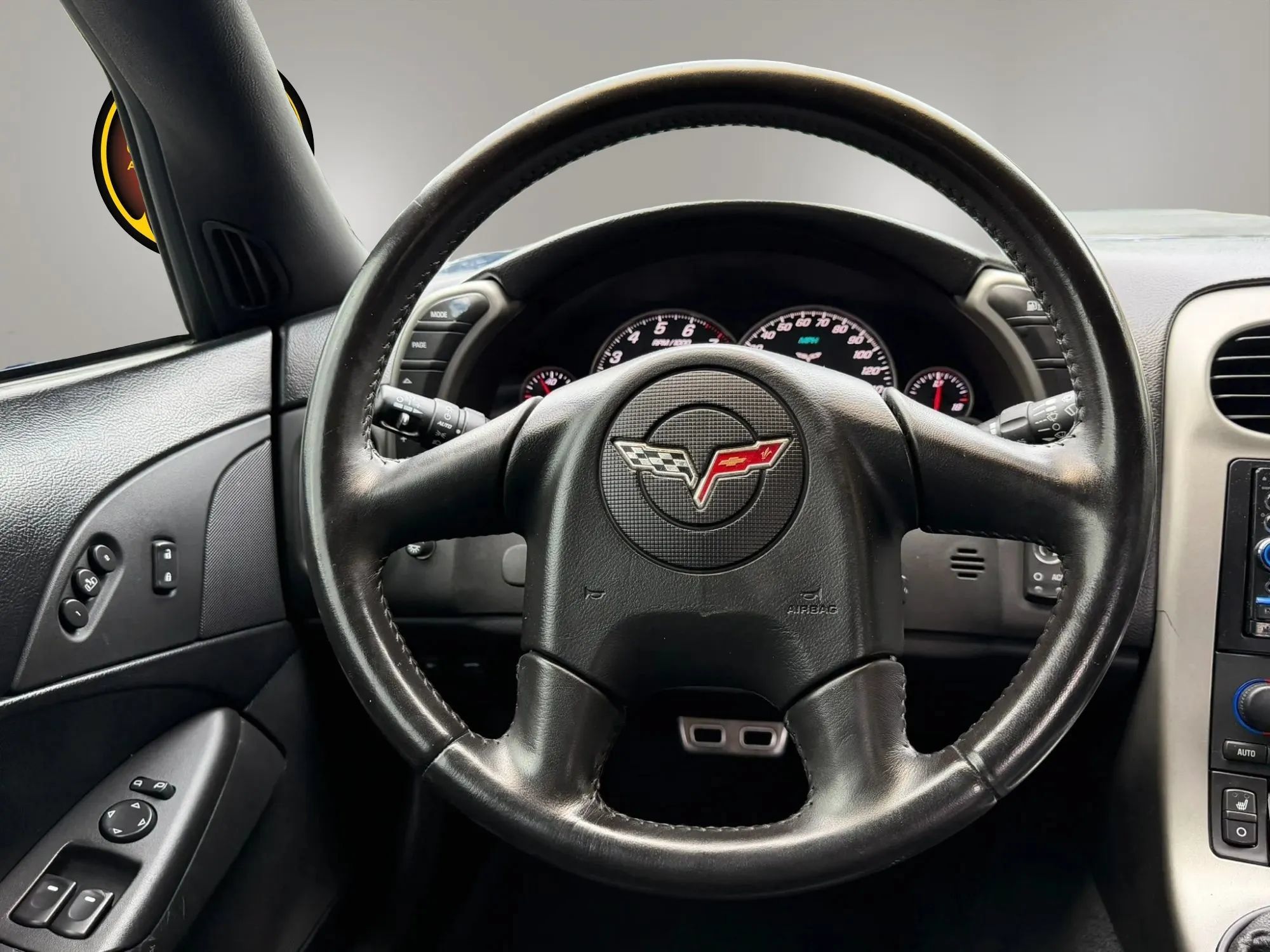 Used 2005 Chevrolet Corvette Coupe w/ Preferred Equipment Group RWD image 19
