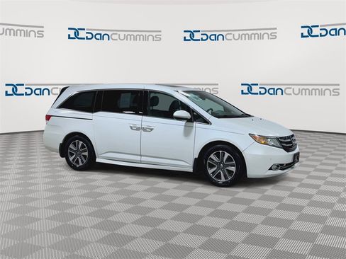 Used 2015 Honda Odyssey Touring Elite image 2