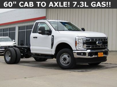 New 2025 Ford F350 XL w/ XL Chrome Package