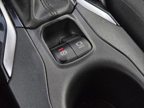 Used 2024 Toyota Corolla Cross LE FWD image 21