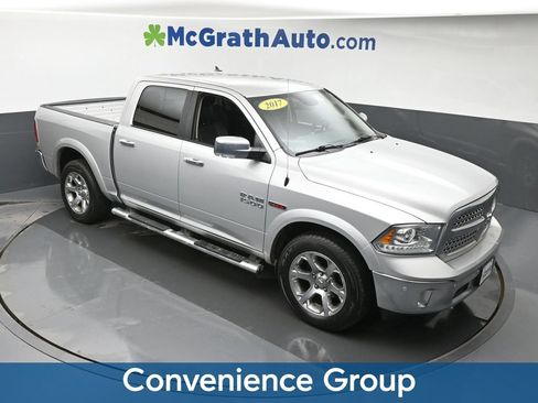 Used 2017 RAM 1500 Laramie w/ Convenience Group AWD/4WD image 3