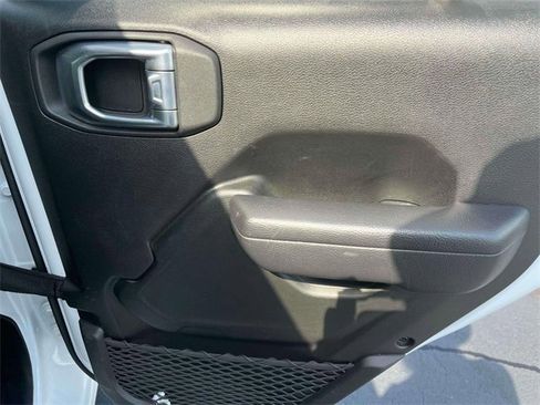 Used 2024 Jeep Wrangler Sport S image 20