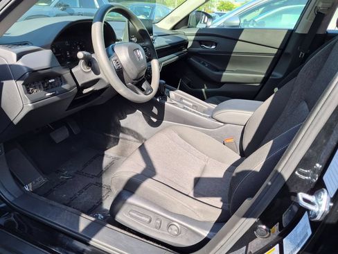 Used 2025 Honda Accord SE image 24