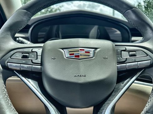 Used 2021 Cadillac XT6 Premium Luxury FWD image 33