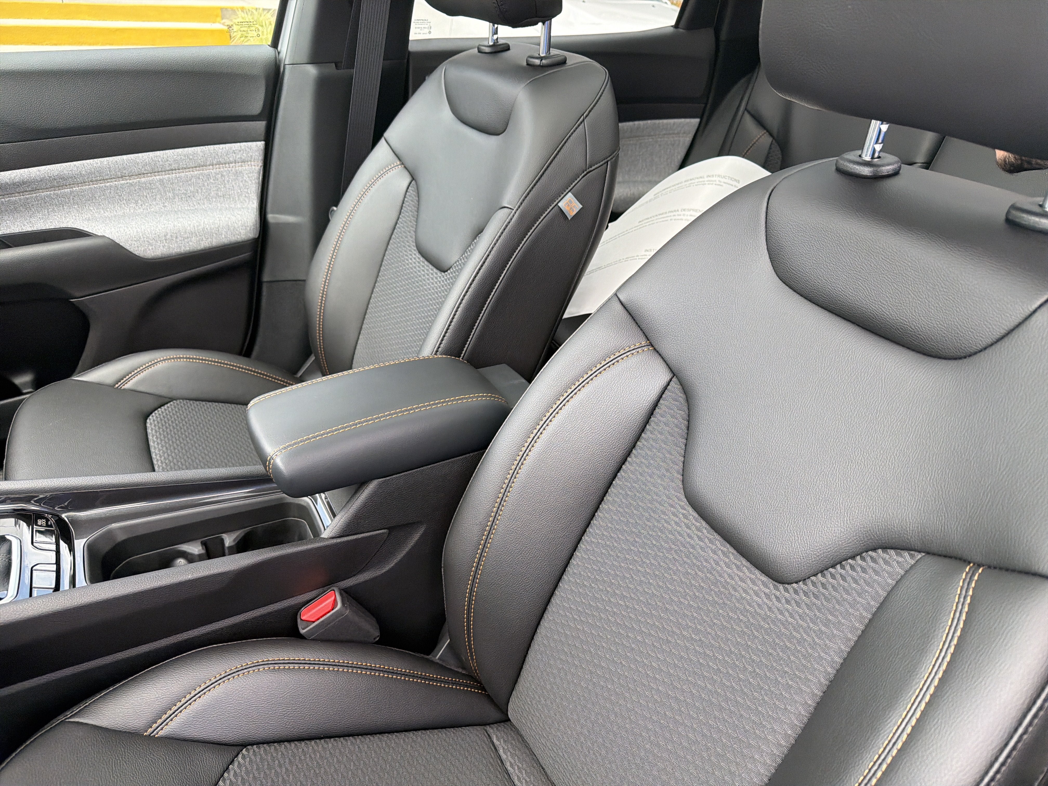 New 2026 Jeep Compass Latitude AWD/4WD image 16