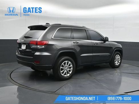 Used 2021 Jeep Grand Cherokee Laredo AWD/4WD image 2