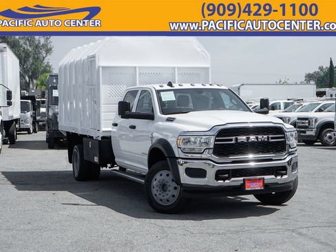 Used 2022 RAM 5500 Tradesman w/ Chrome Appearance Group AWD/4WD image 1