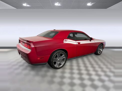 Used 2013 Dodge Challenger R/T RWD image 9