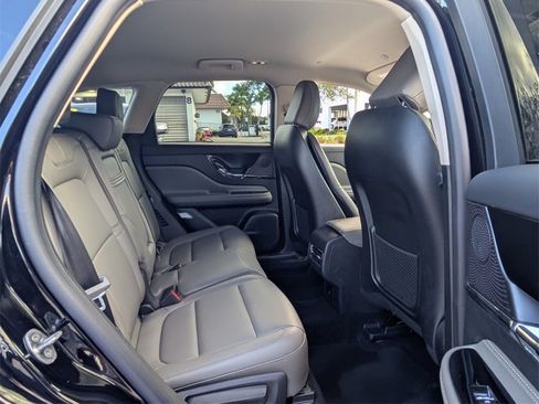 Used 2024 Lincoln Corsair FWD image 16