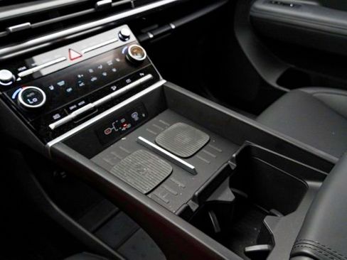 Used 2025 Hyundai Santa Fe SEL image 17