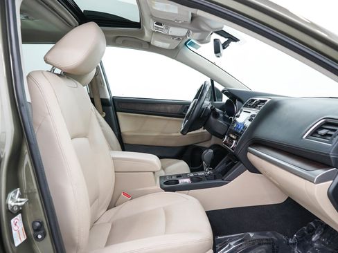 Used 2019 Subaru Outback 2.5i Limited w/ Protection Package #1 AWD/4WD image 13