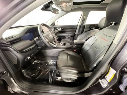 Used 2022 Jeep Compass Trailhawk w/ Trailhawk Elite Group image 20