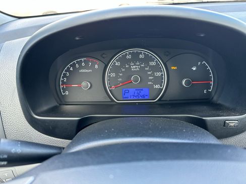 Used 2010 Hyundai Elantra SE image 18