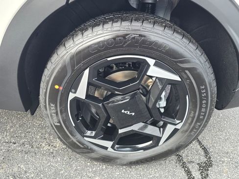 New 2026 Kia Sportage EX image 12