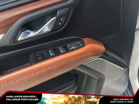 Used 2023 GMC Yukon Denali Ultimate AWD/4WD image 11
